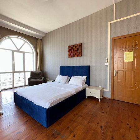 Red Roof Seaview Hotel Баку Экстерьер фото