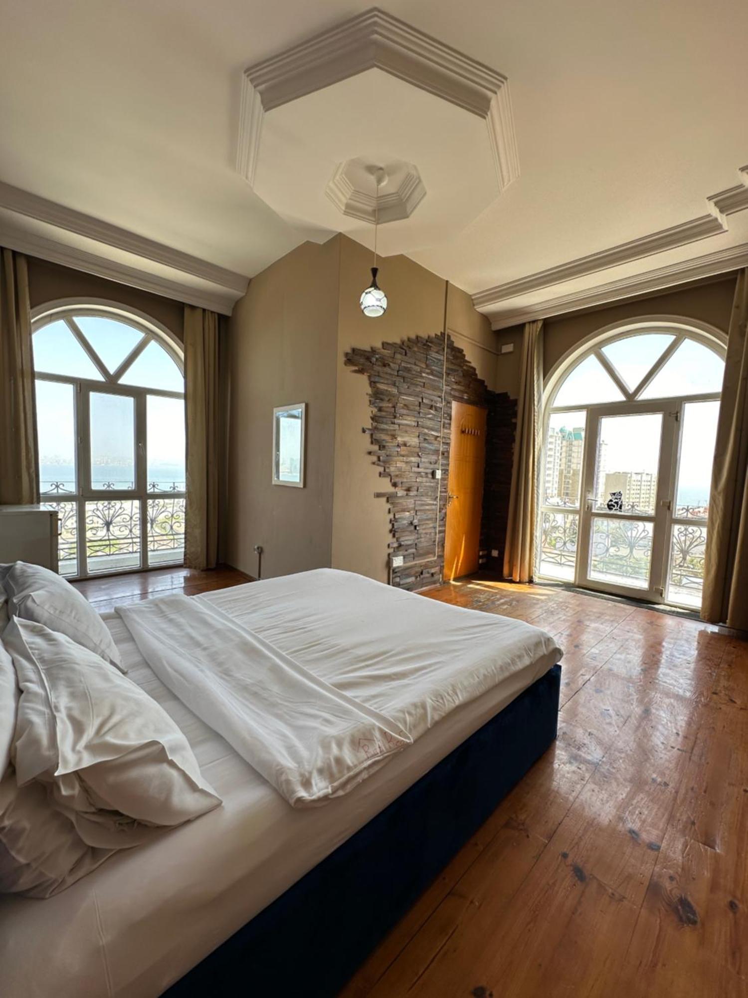 Red Roof Seaview Hotel Баку Экстерьер фото