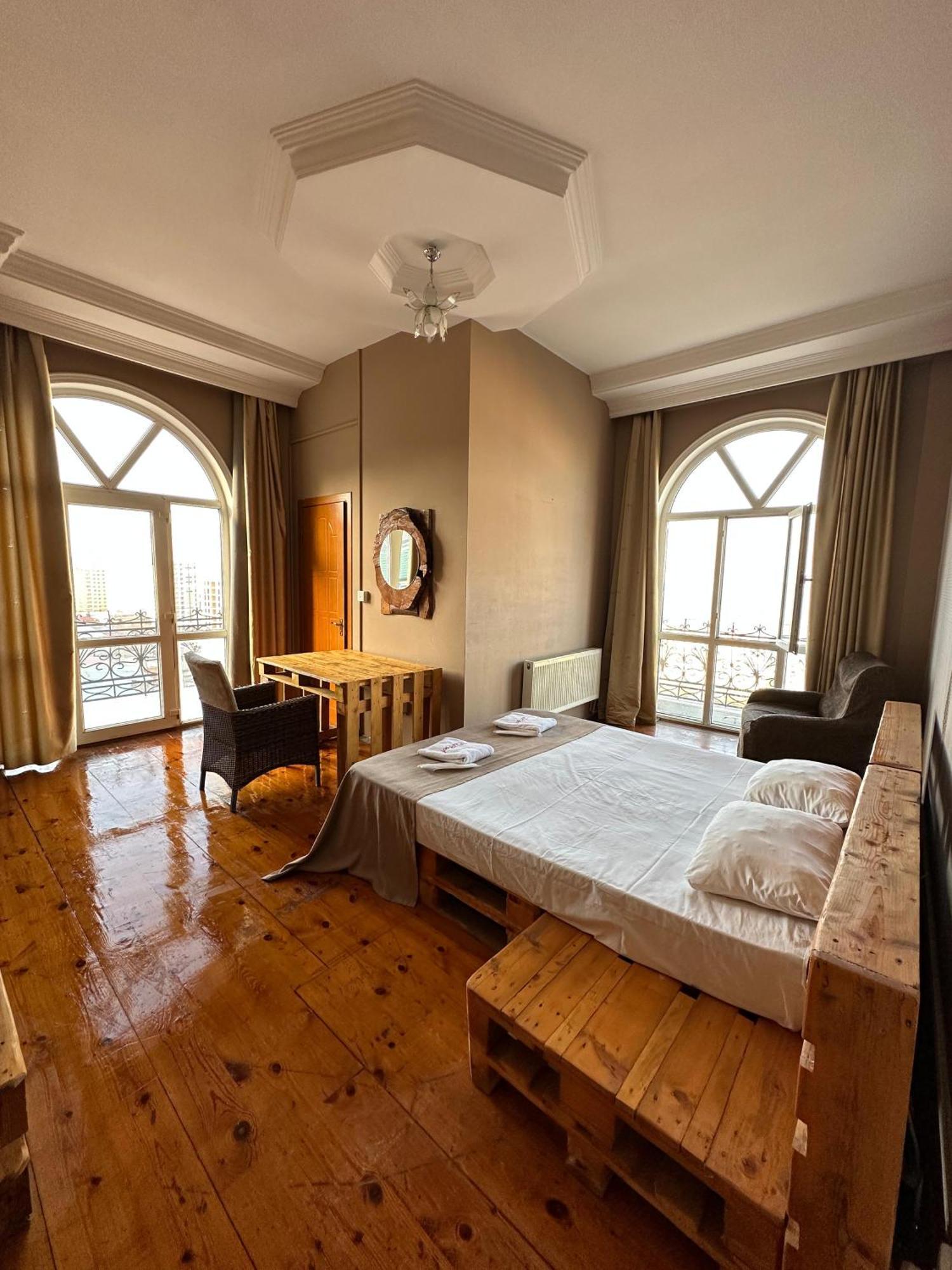 Red Roof Seaview Hotel Баку Экстерьер фото